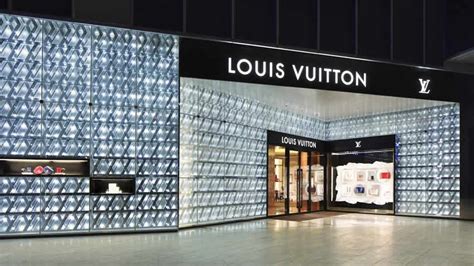 chiffre daffaire louis vuitton|Louis Vuitton dépasse les 20 milliards de chiffre d’affaires et .